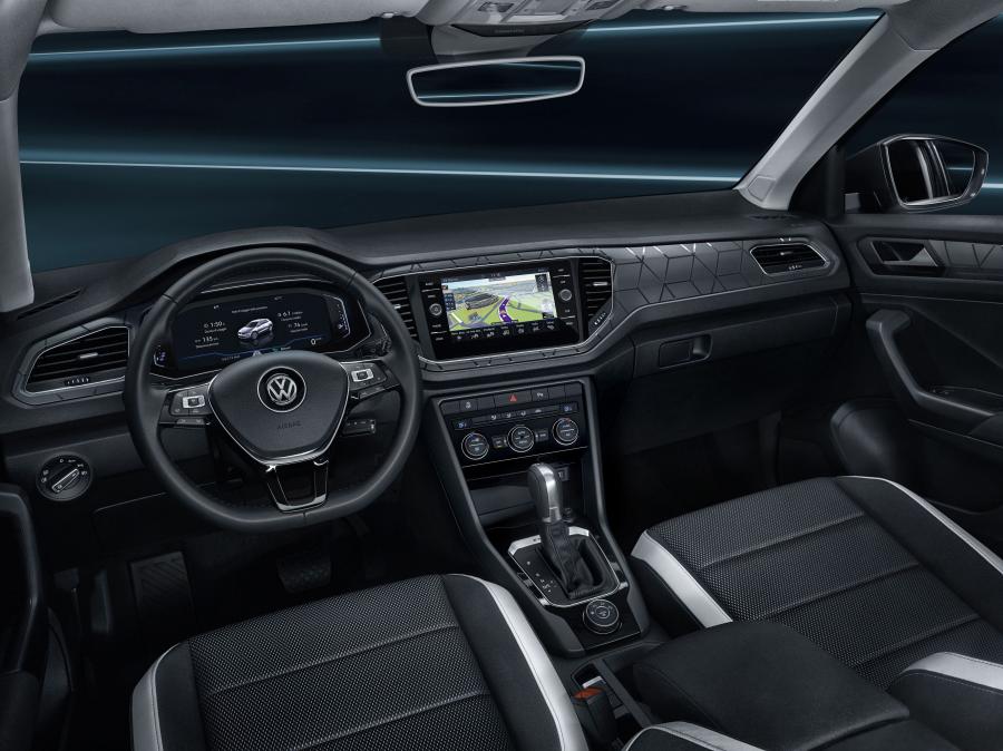 Торпедо Volkswagen T-Roc Cyber 2017 года  (фото 5 из 7)
